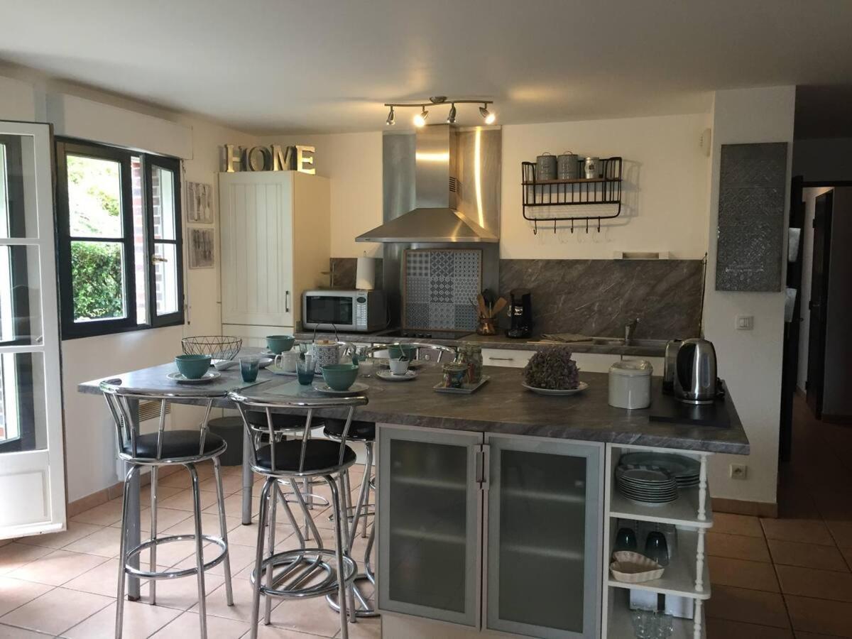 Beautiful Ground Floor 2 Bedroom Apartment องเฟลอร์ ภายนอก รูปภาพ